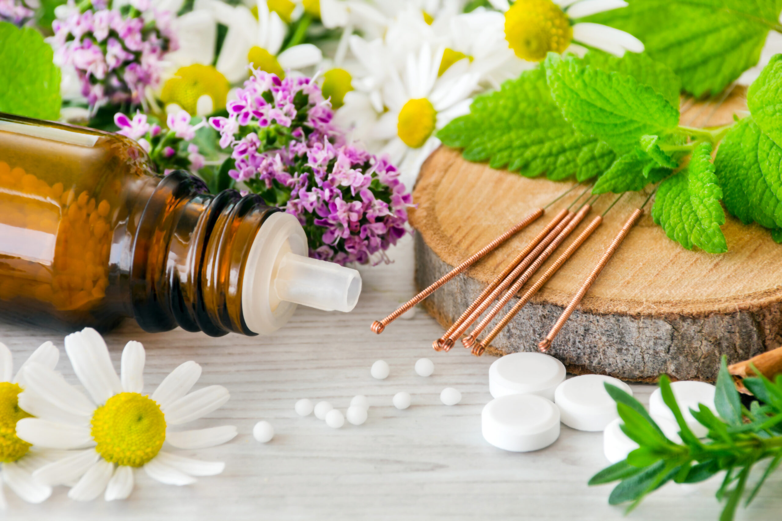 Alternativmedizin mit Akupunktur und Globuli